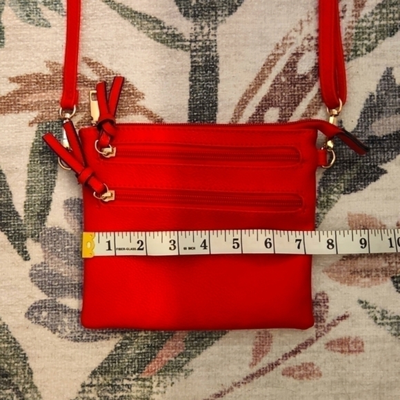 NWOT Womens Small Red Multiple Compartments Crossbody Bag - Picture 10 of 12
